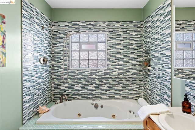 3292 Jordan Rd, Oakland, CA 94602