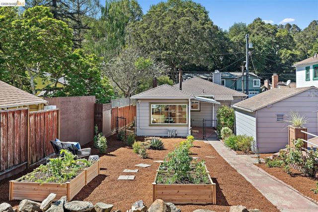 3292 Jordan Rd, Oakland, CA 94602