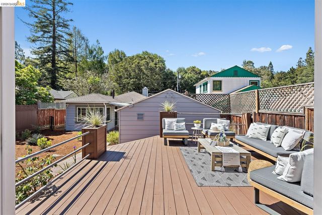 3292 Jordan Rd, Oakland, CA 94602