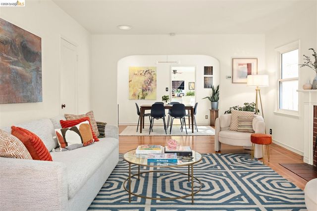 3292 Jordan Rd, Oakland, CA 94602