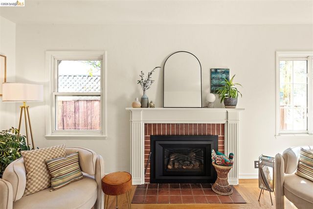 3292 Jordan Rd, Oakland, CA 94602