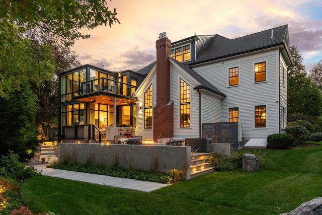 3 Wisteria Ln, Lexington, MA 02420