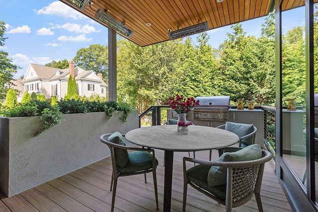 3 Wisteria Ln, Lexington, MA 02420