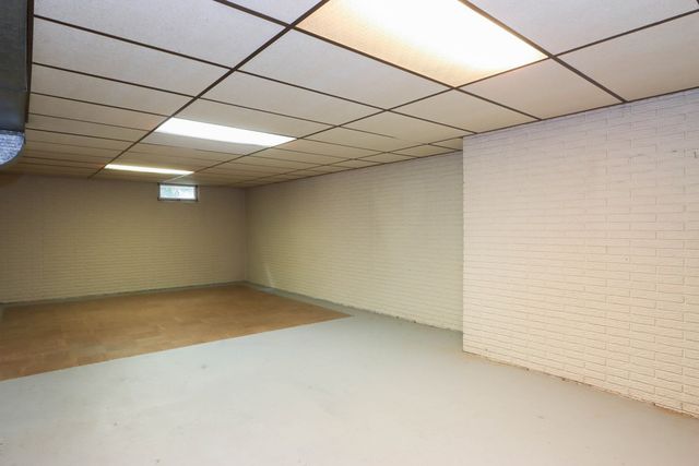 3013 Sue Ln NW, Cedar Rapids, IA 52405