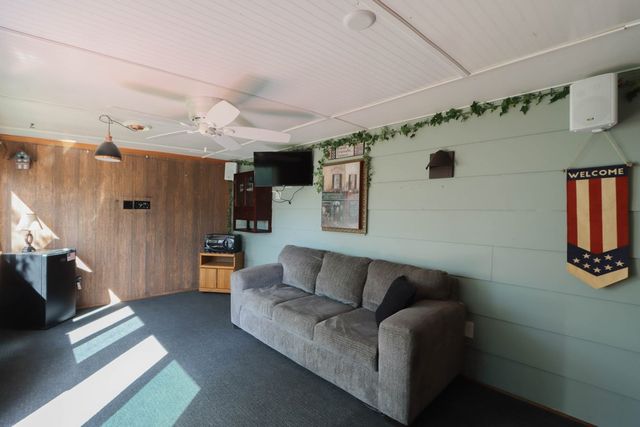 3013 Sue Ln NW, Cedar Rapids, IA 52405