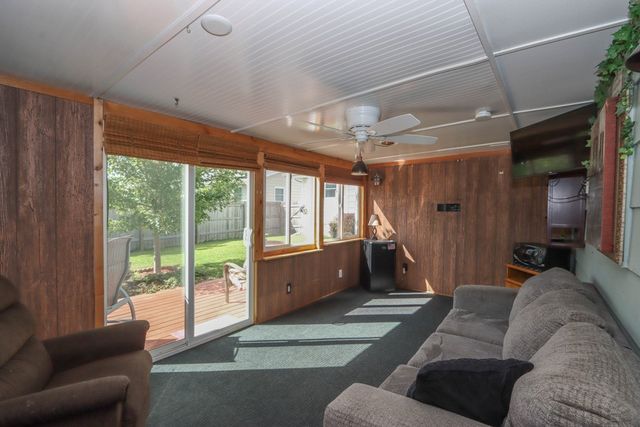 3013 Sue Ln NW, Cedar Rapids, IA 52405