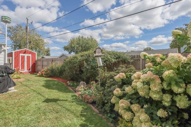 3013 Sue Ln NW, Cedar Rapids, IA 52405