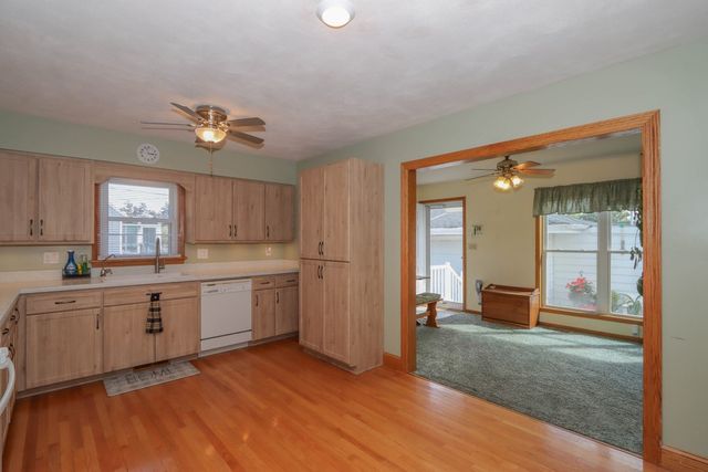 3013 Sue Ln NW, Cedar Rapids, IA 52405