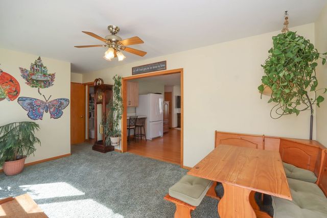 3013 Sue Ln NW, Cedar Rapids, IA 52405