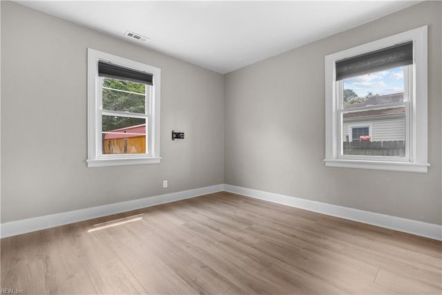 1412 Dure RD, Norfolk, VA 23502