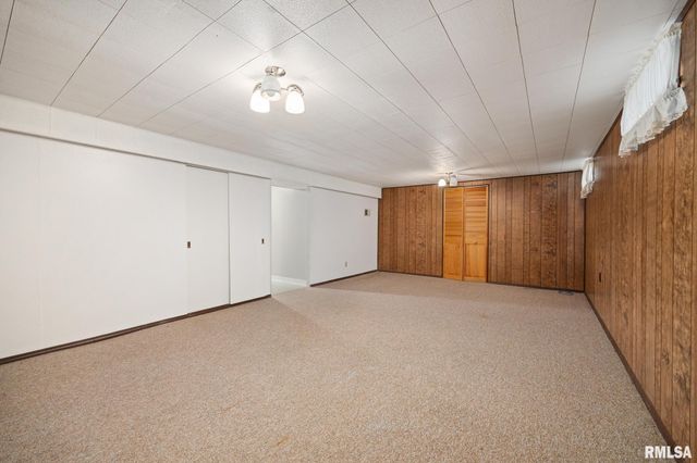 2705 N WOODBINE Terrace, Peoria, IL 61604