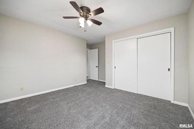 2705 N WOODBINE Terrace, Peoria, IL 61604
