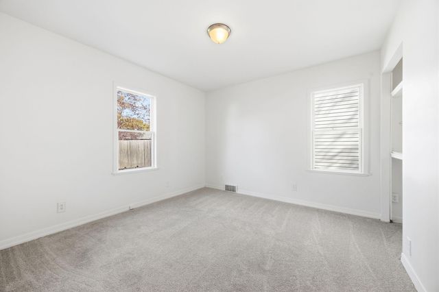 4211 Russell Avenue N, Minneapolis, MN 55412