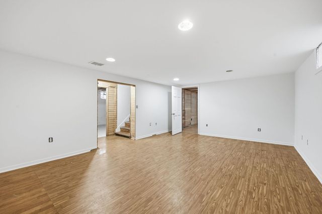 4211 Russell Avenue N, Minneapolis, MN 55412