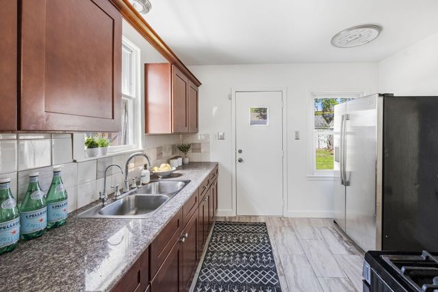 4211 Russell Avenue N, Minneapolis, MN 55412