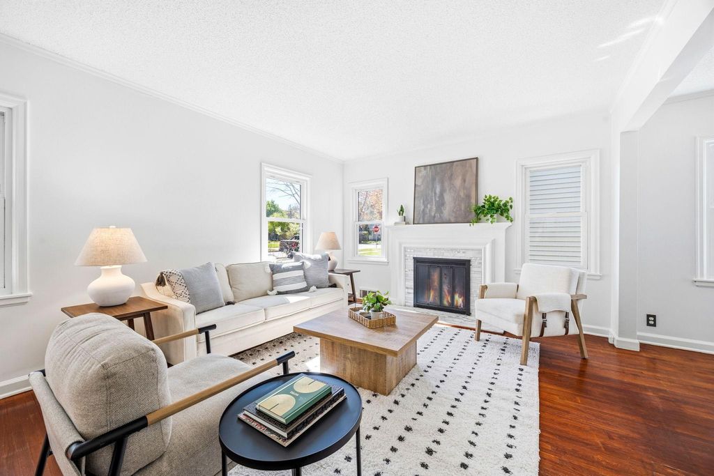 4211 Russell Avenue N, Minneapolis, MN 55412