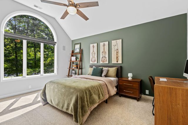 223 Crabapple Lane, Valparaiso, IN 46383