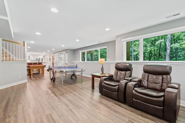 223 Crabapple Lane, Valparaiso, IN 46383