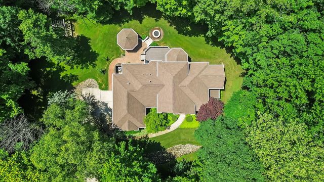 223 Crabapple Lane, Valparaiso, IN 46383