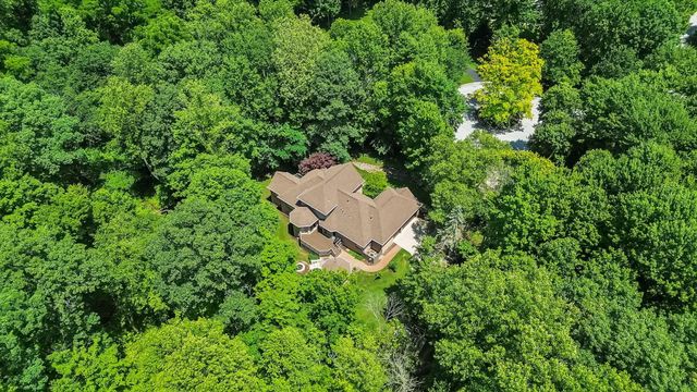 223 Crabapple Lane, Valparaiso, IN 46383