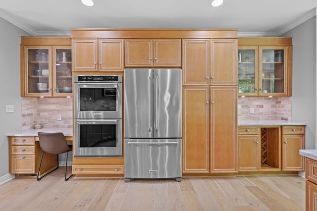 223 Crabapple Lane, Valparaiso, IN 46383