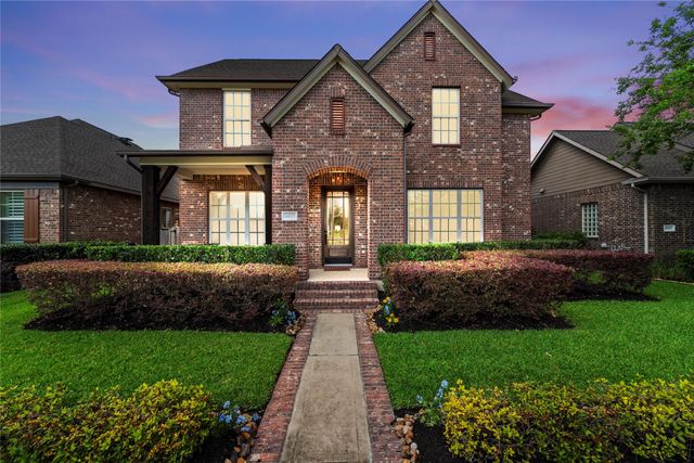 16923 Apple River Drive, Cypress, TX 77433