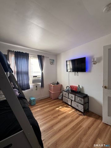Court A Bdlg 19 Unit 73 Court, Bridgeport, CT 06610
