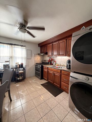 Court A Bdlg 19 Unit 73 Court, Bridgeport, CT 06610