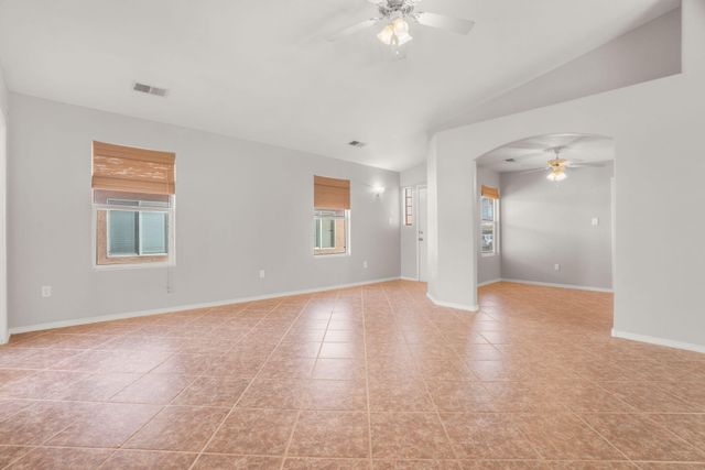 7523 Via Serenita SW, Albuquerque, NM 87121