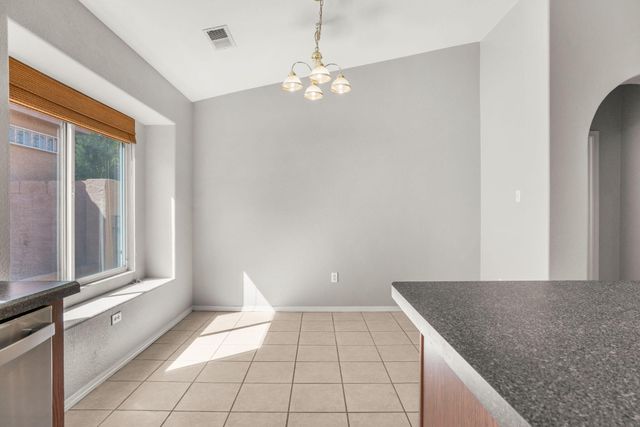 7523 Via Serenita SW, Albuquerque, NM 87121