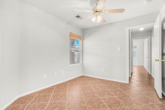 7523 Via Serenita SW, Albuquerque, NM 87121
