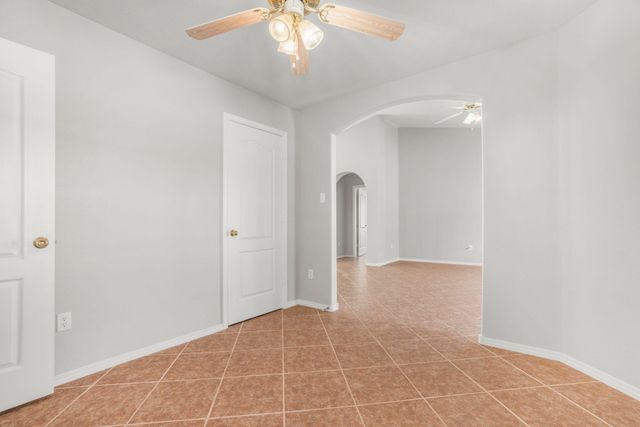 7523 Via Serenita SW, Albuquerque, NM 87121