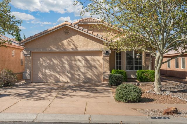 7523 Via Serenita SW, Albuquerque, NM 87121