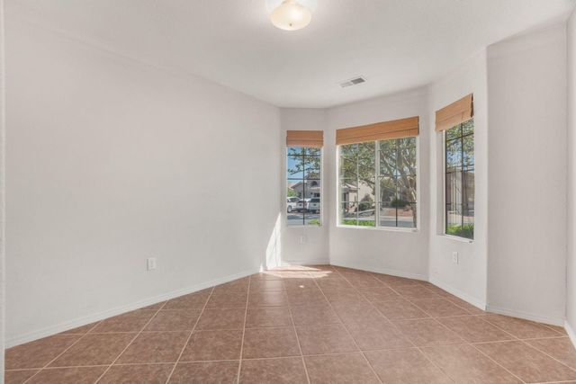 7523 Via Serenita SW, Albuquerque, NM 87121