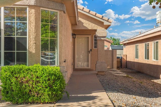 7523 Via Serenita SW, Albuquerque, NM 87121