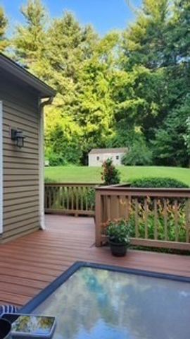 11 Sunset Dr, Sterling, MA 01564