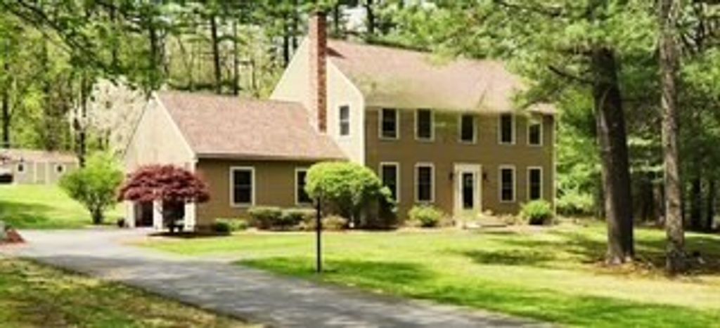 11 Sunset Dr, Sterling, MA 01564