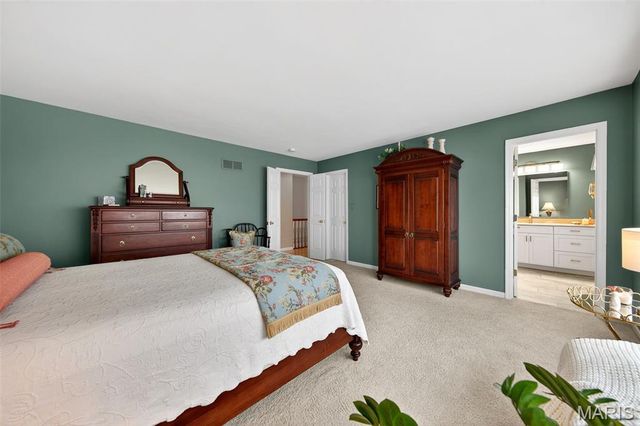 2443 Christopher Winds Lane, St Louis, MO 63129