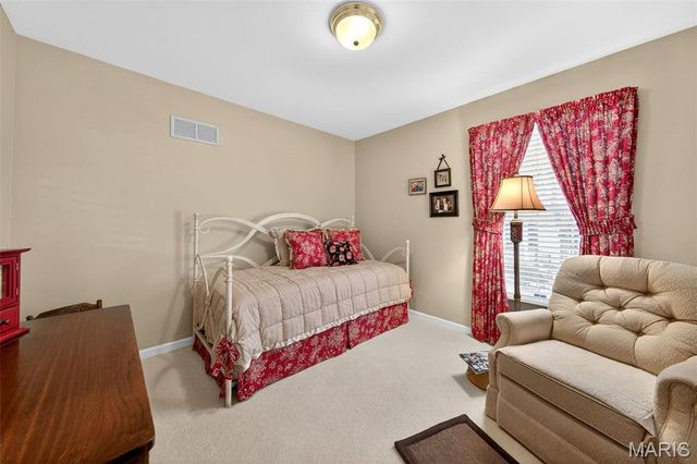 2443 Christopher Winds Lane, St Louis, MO 63129
