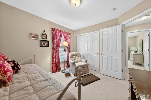 2443 Christopher Winds Lane, St Louis, MO 63129