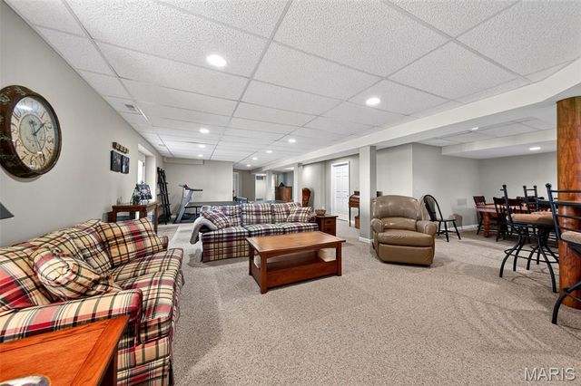 2443 Christopher Winds Lane, St Louis, MO 63129