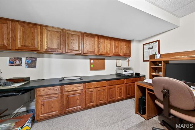 2443 Christopher Winds Lane, St Louis, MO 63129