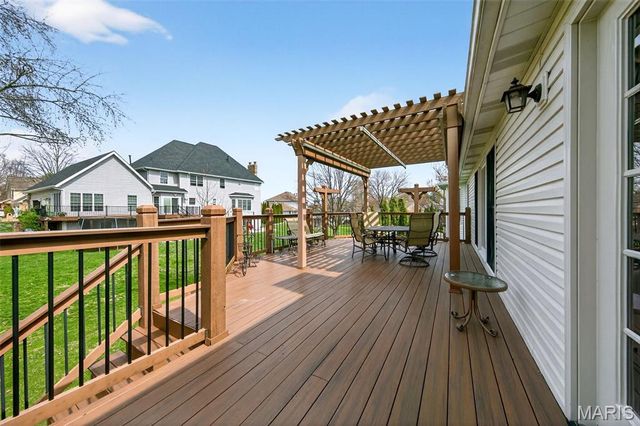 2443 Christopher Winds Lane, St Louis, MO 63129