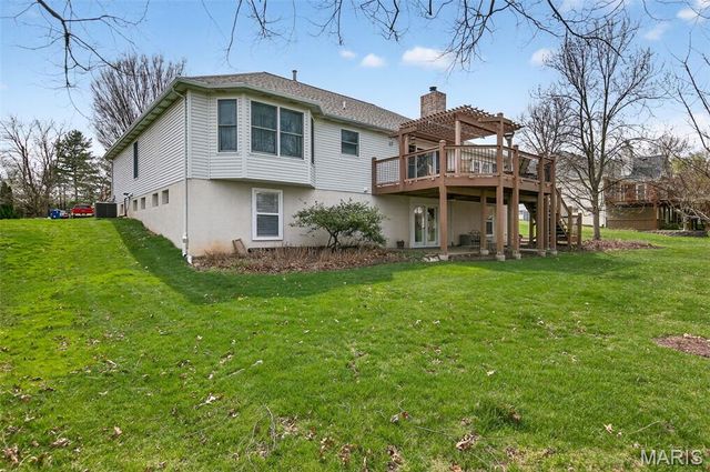 2443 Christopher Winds Lane, St Louis, MO 63129