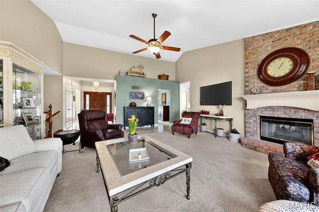 2443 Christopher Winds Lane, St Louis, MO 63129