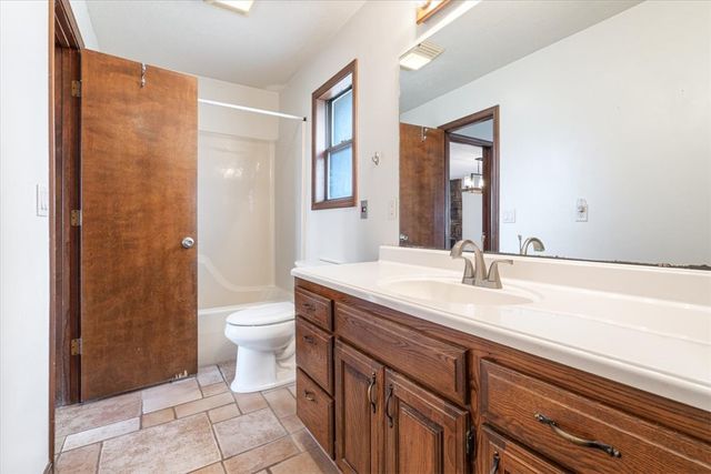 26 Mission Hills Lane, Holiday Island, AR 72631