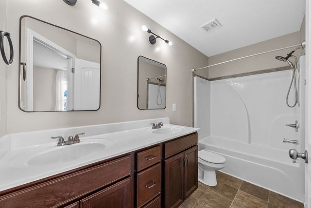 612 Fox Path Ln, Clarksville, TN 37040