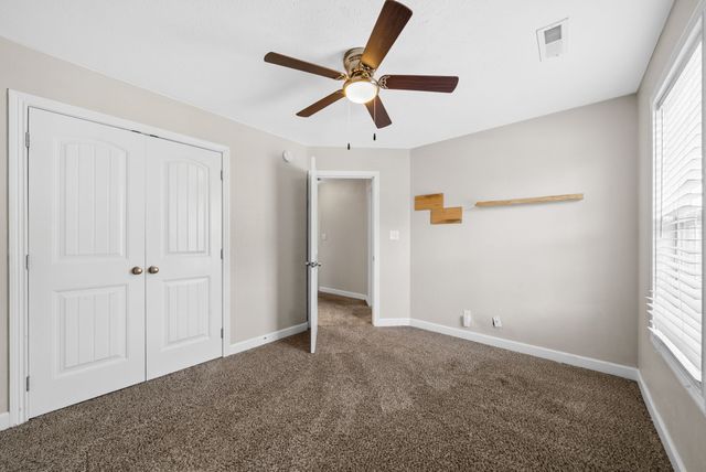 612 Fox Path Ln, Clarksville, TN 37040