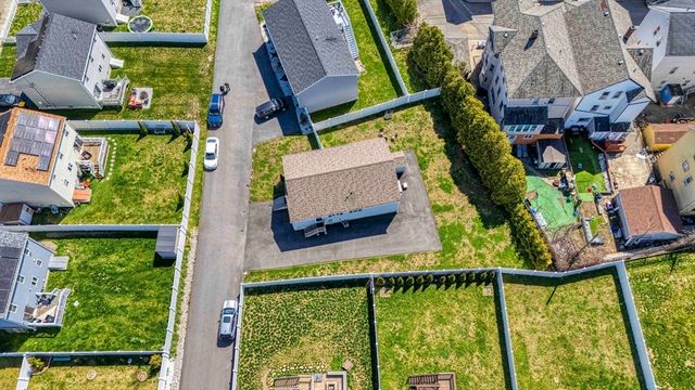 349 County St, Fall River, MA 02723