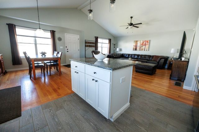 349 County St, Fall River, MA 02723